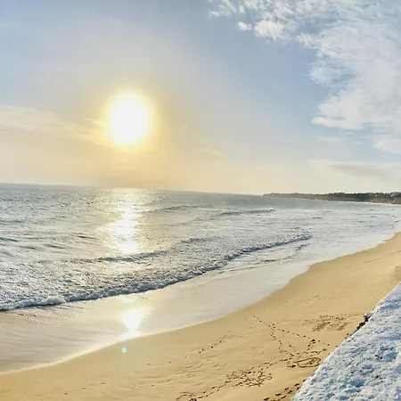 Caravela - Beach 200m - South Oriented Terrace 아파트